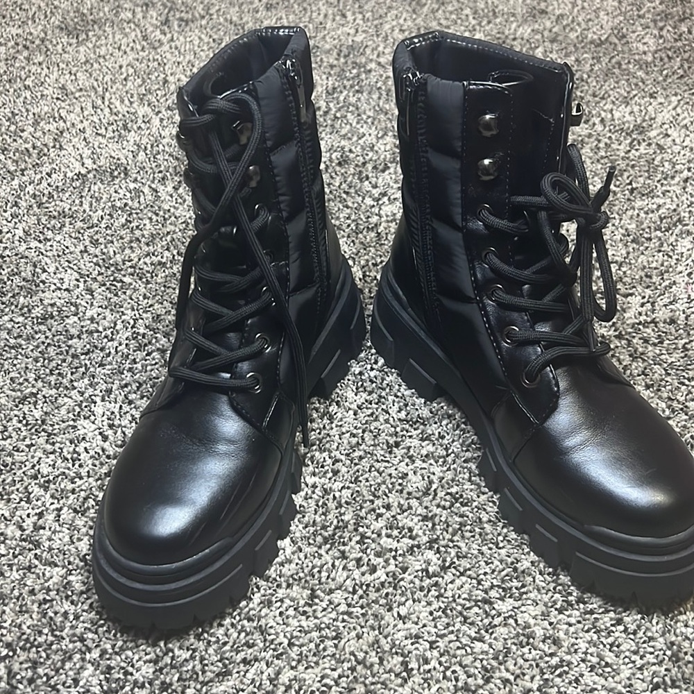 Black lace up boot